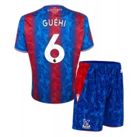 Camisa de Futebol Crystal Palace Marc Guehi #6 Equipamento Principal Infantil 2024-25 Manga Curta (+ Calças curtas)